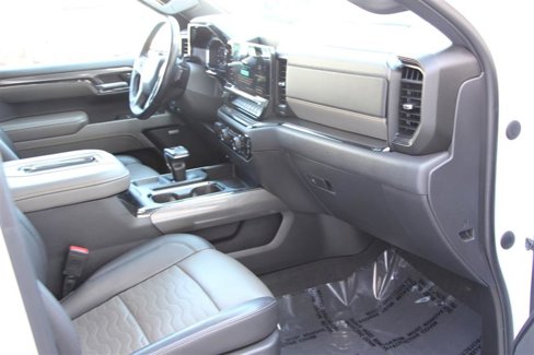 Used 2022 Chevrolet Silverado 1500 ZR2 image 32