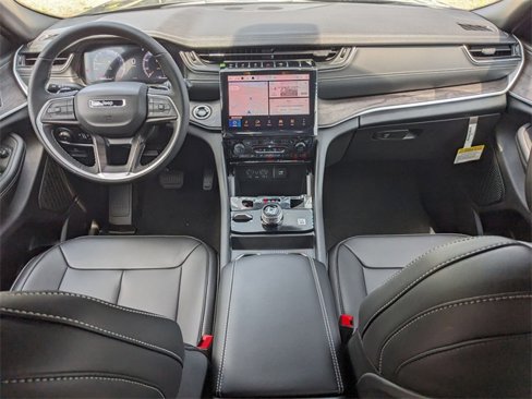 New 2025 Jeep Grand Cherokee L Limited image 14