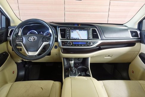 Used 2016 Toyota Highlander Limited image 42