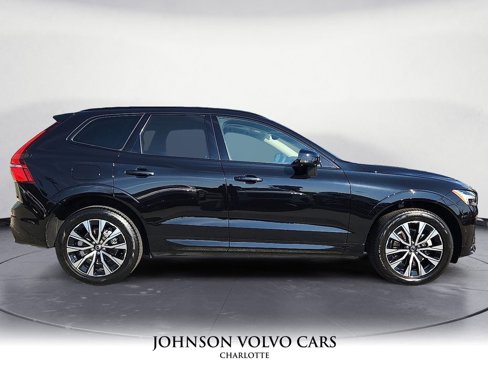 Certified 2025 Volvo XC60 B5 Plus w/ Climate Package image 28