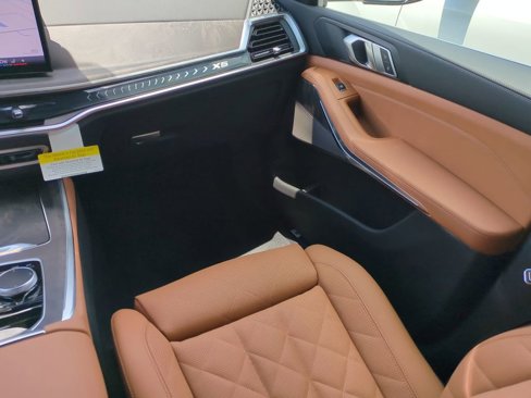 New 2026 BMW X5 xDrive40i w/ Premium Package image 16