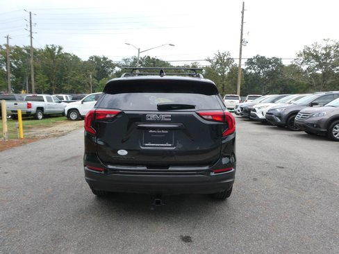 Used 2021 GMC Terrain SLT w/ Elevation Edition image 6