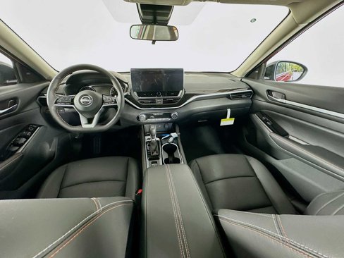 New 2025 Nissan Altima 2.5 SR w/ SR Premium Package image 9