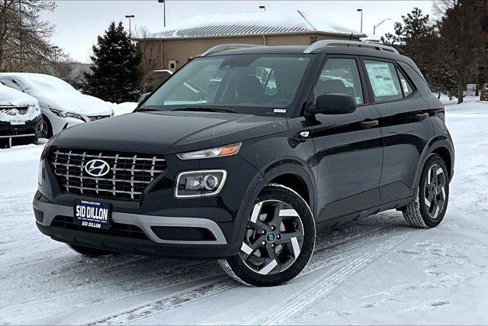 New 2025 Hyundai Venue SEL image 1