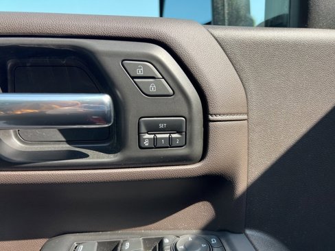 Certified 2023 GMC Sierra 3500 Denali w/ Technology Package image 6