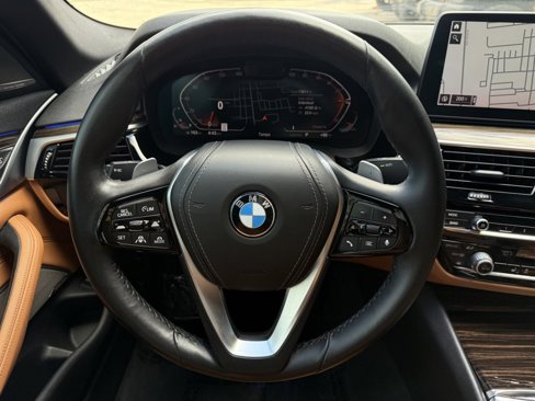 Used 2021 BMW 540i w/ Premium Package image 21