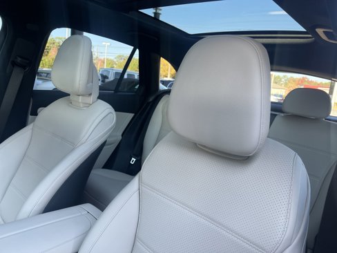 Certified 2025 Mercedes-Benz GLC 300 image 20