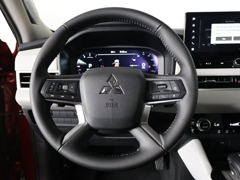 New 2025 Mitsubishi Outlander SE image 43