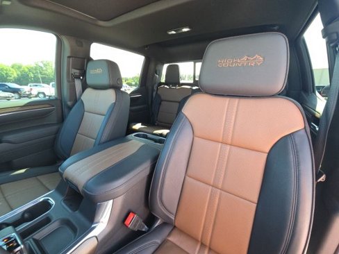 Used 2025 Chevrolet Silverado 1500 High Country image 22