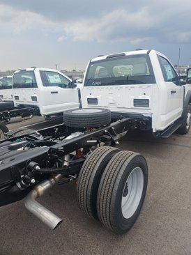 New 2026 Ford F550 4x4 Regular Cab Super Duty image 3
