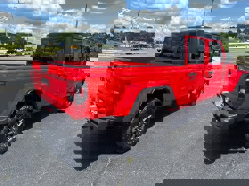New 2025 Jeep Gladiator Sport image 9