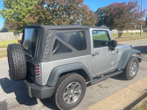 Used 2017 Jeep Wrangler Rubicon w/ Power Convenience Group image 6