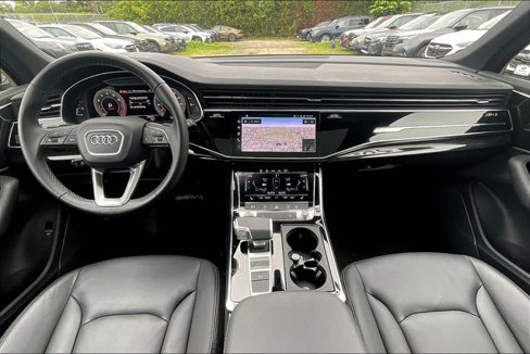 Certified 2025 Audi Q7 3.0T Premium image 15