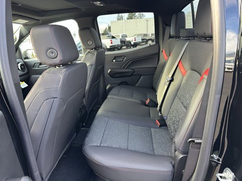 New 2025 Chevrolet Colorado Z71 w/ Midnight Edition image 12