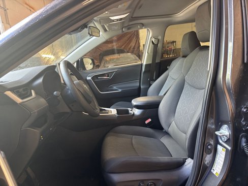 Used 2024 Toyota RAV4 XLE image 36
