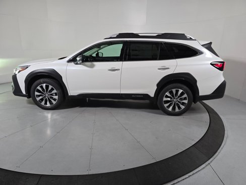 New 2025 Subaru Outback Touring XT image 2