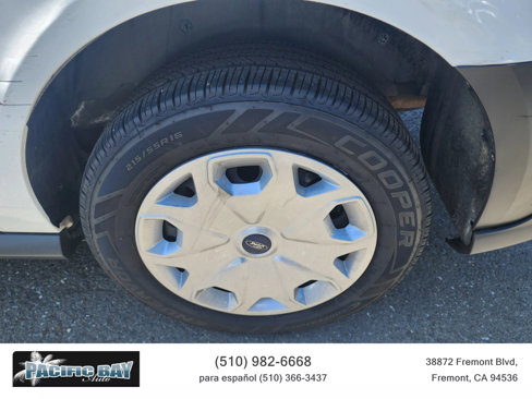 Used 2016 Ford Transit Connect XL image 22