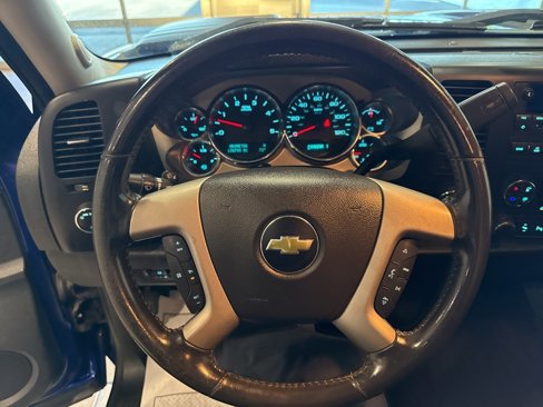Used 2013 Chevrolet Silverado 2500 LT w/ Interior Plus Package image 26