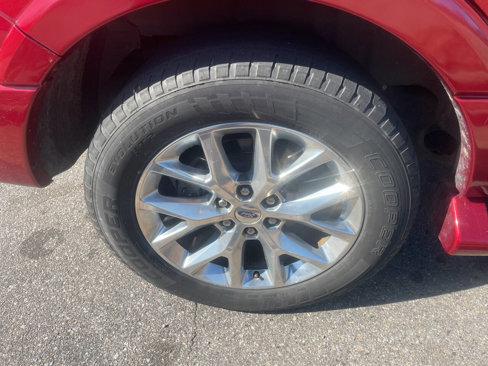 Used 2017 Ford Expedition Limited image 12