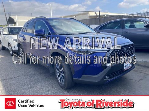 Certified 2024 Toyota Corolla Cross XLE image 1