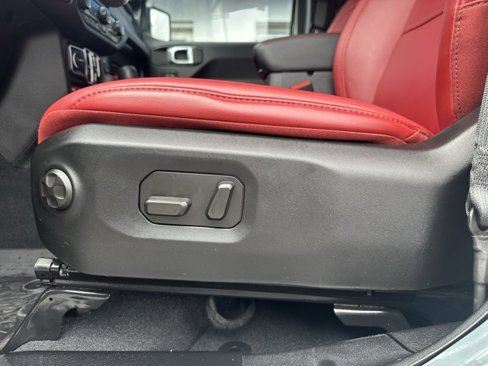 Used 2024 Jeep Wrangler Unlimited Rubicon 392 image 17