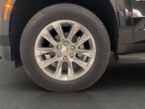 New 2026 Chevrolet Suburban Premier image 15