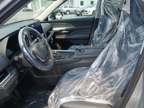 New 2025 Toyota Grand Highlander FWD image 7