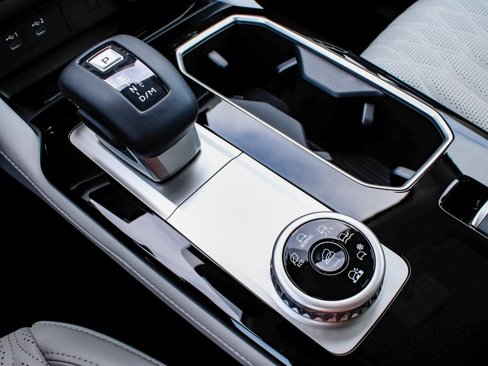 New 2025 Mitsubishi Outlander AWD image 26