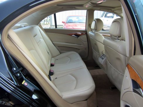Used 2009 Mercedes-Benz E 350 Sedan image 18