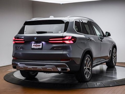New 2026 BMW X5 sDrive40i w/ Premium Package image 7