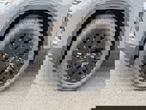 New 2025 Volkswagen Atlas Cross Sport SE image 10