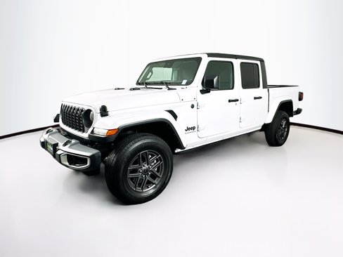 Used 2024 Jeep Gladiator Sport image 3