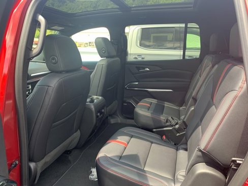 New 2026 Chevrolet Traverse RS image 11