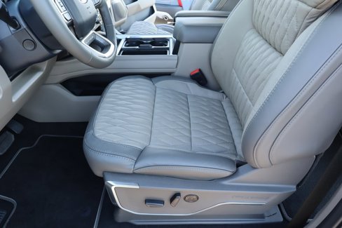New 2026 Ford F250 Platinum w/ Platinum Plus Package image 14