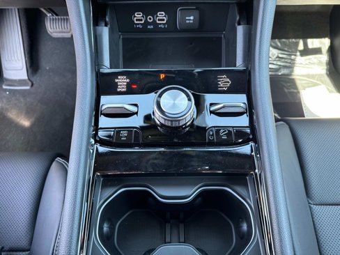 New 2025 Jeep Grand Cherokee Overland w/ Luxury Tech Group IV image 23