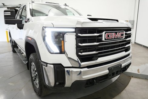 Used 2024 GMC Sierra 3500 SLE w/ SLE Value Package image 39