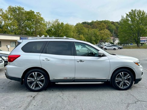 Used 2019 Nissan Pathfinder Platinum w/ Cargo Package image 9