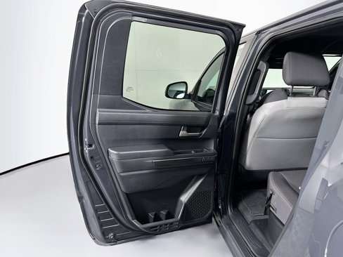 Used 2025 Toyota Tacoma TRD Off-Road image 27