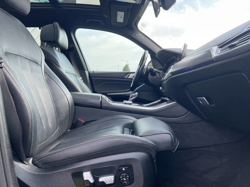 Used 2019 BMW X5 xDrive50i w/ Executive Package image 19