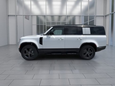 New 2025 Land Rover Defender 130 S image 5