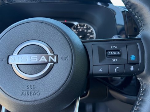 Used 2025 Nissan Pathfinder SL image 26