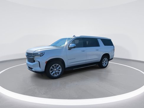Used 2024 Chevrolet Suburban Premier image 4