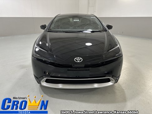 New 2026 Toyota Prius Plug-In Hybrid image 2
