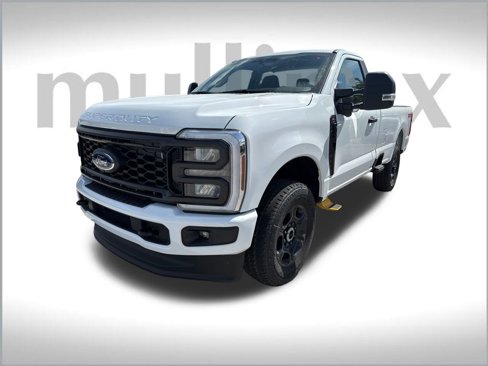 New 2025 Ford F350 4x4 Regular Cab Super Duty image 15