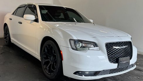 Used 2019 Chrysler 300 S image 4