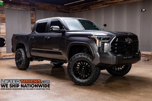 Used 2025 Toyota Tundra SR5 image 1