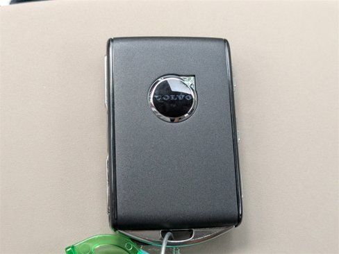 New 2026 Volvo XC90 B6 Plus w/ Protection Package Premier image 32