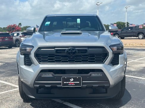 New 2025 Toyota Tacoma TRD Sport image 3