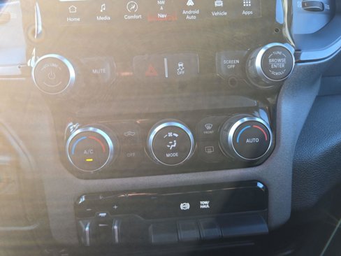Used 2022 RAM 2500 Tradesman image 31