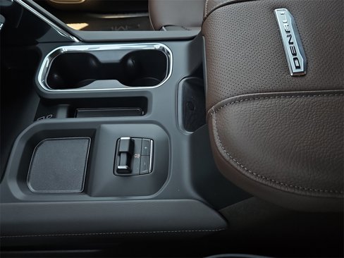 New 2026 GMC Sierra 2500 Denali w/ Denali Reserve Package image 24